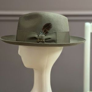 Biltmore “Eleganza” FUR FELT Hat. UNISEX. Color: Limestone (Sage Color Family)